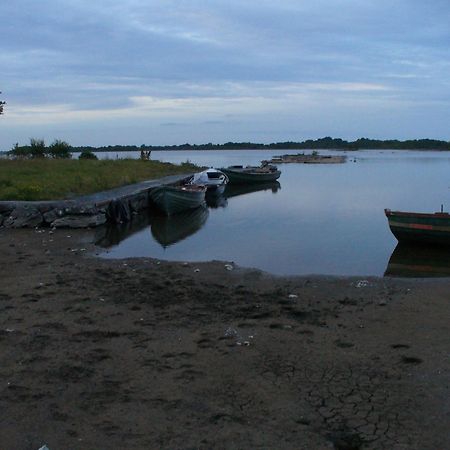 أوتيرارد The Waterfront House Country Home المظهر الخارجي الصورة