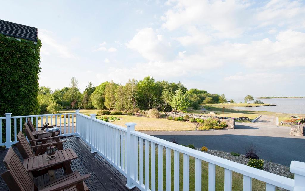 أوتيرارد The Waterfront House Country Home المظهر الخارجي الصورة